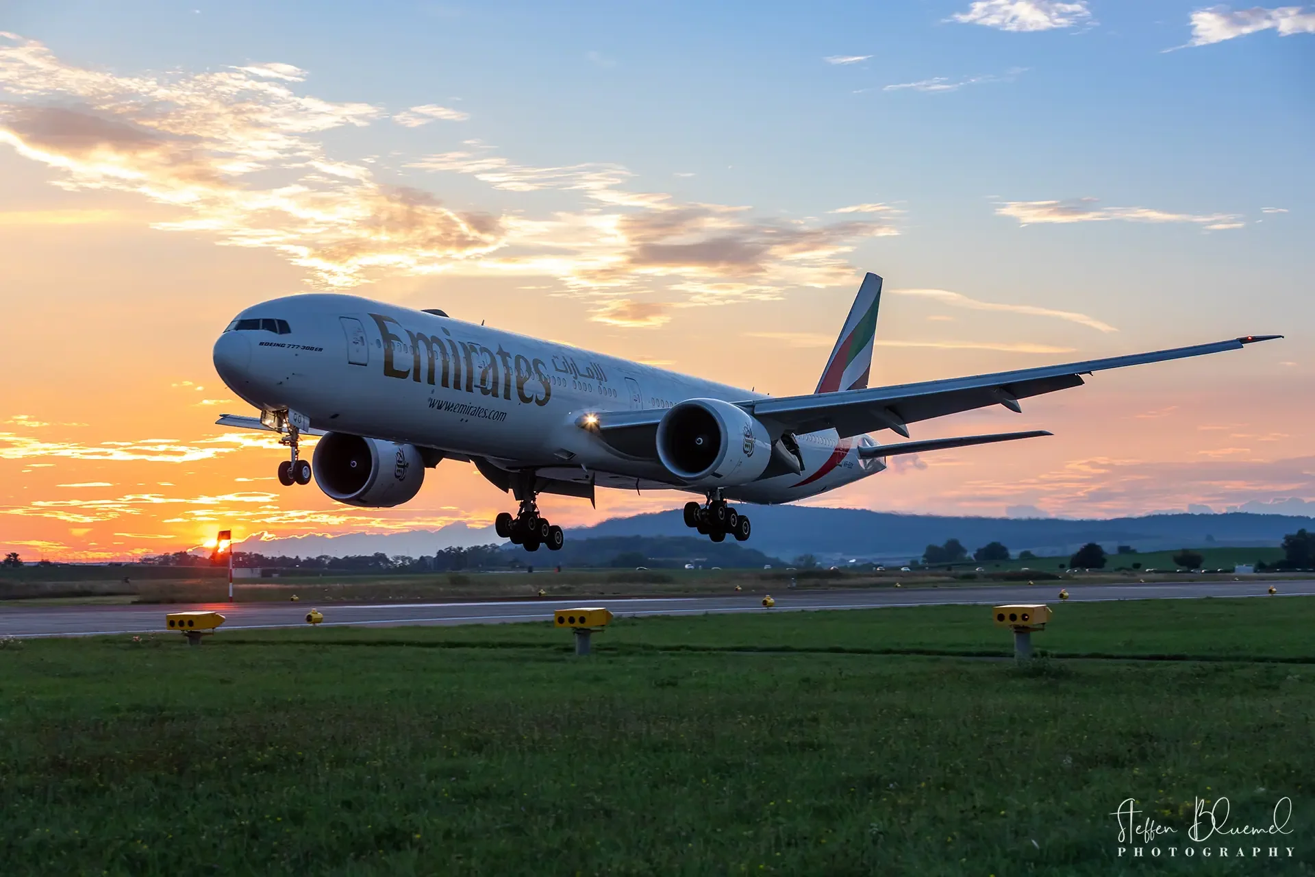 B777-31H(ER) A6-EQO - Emirates Flughafen Zürich / CH