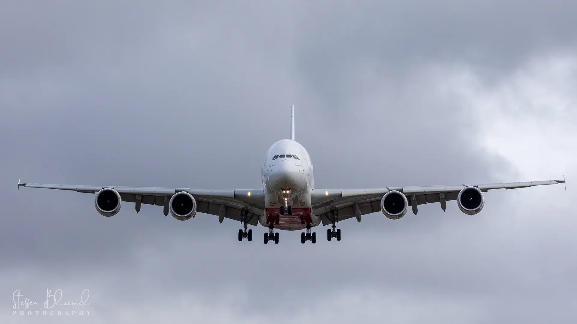 A380-861 A6-EOW Emirates  Flughafen Zürich / CH