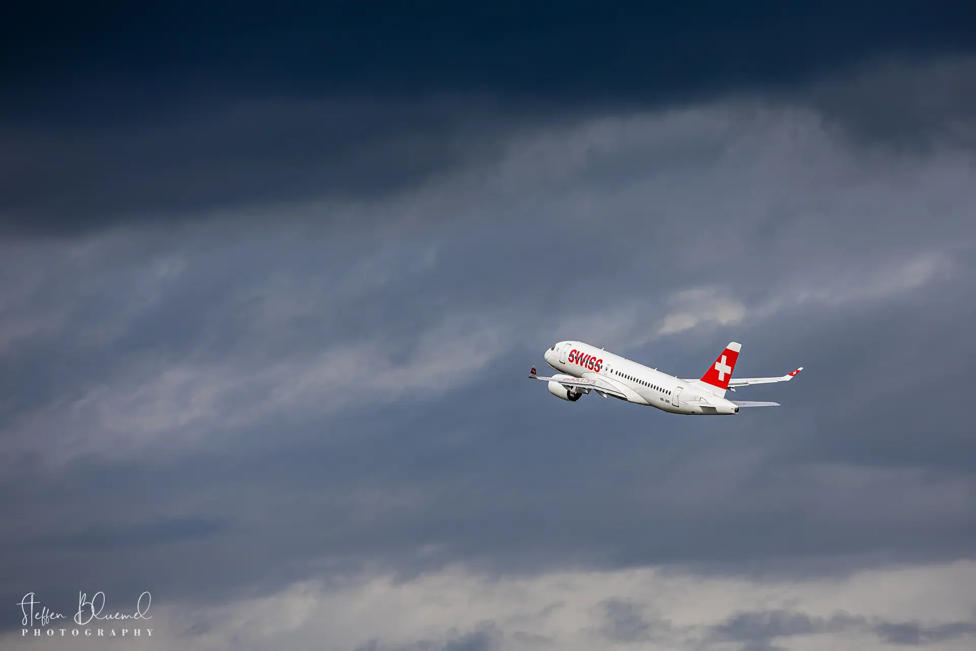 A220-100 HB-JBB - Swiss International Air Lines  Flughafen Zürich / CH